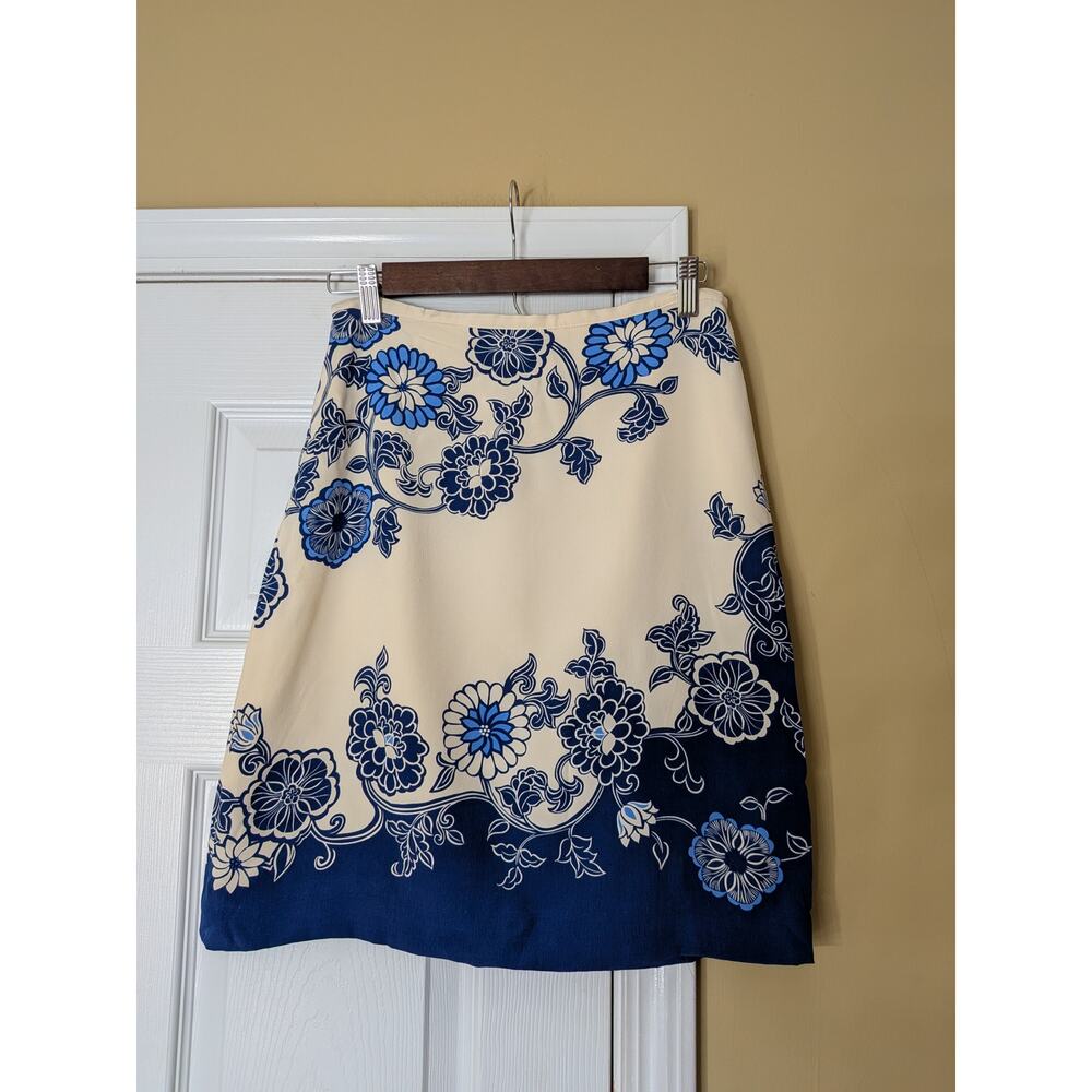 Petite Sophisticate Floral Silk Skirt Size 4 Blue Cream Chinoiserie Coastal Chic